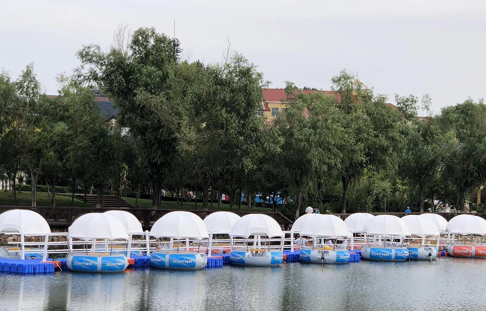 Donut BBQ Boat overview